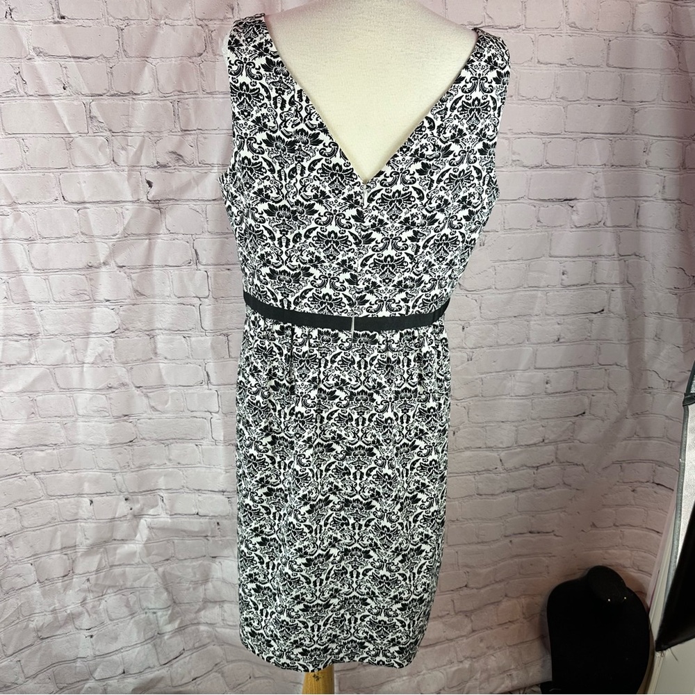 LOFT Black White Patterned sheath sleeveless Dress womens 12 classic office - Picture 3 of 7